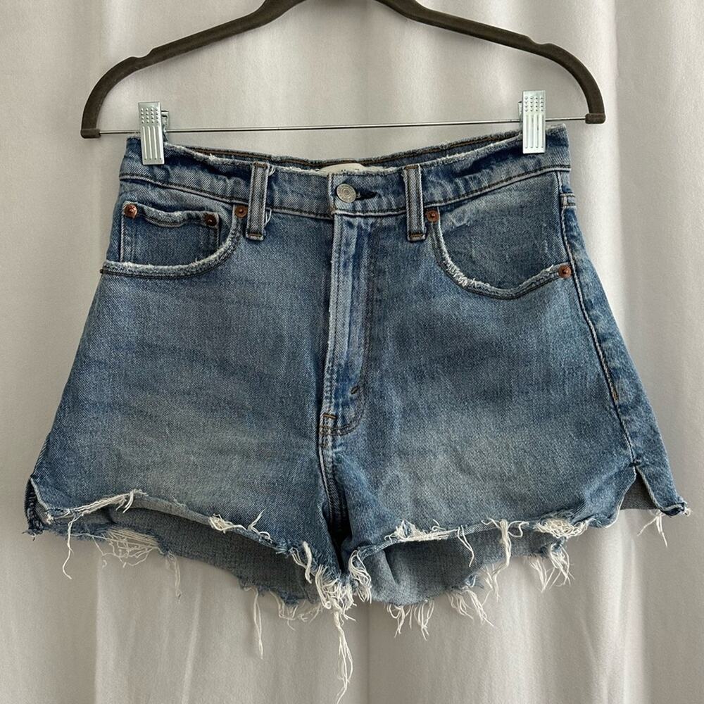 Abercrombie & Fitch Light Wash High Rise The Cutoff Short Womens Size 26
